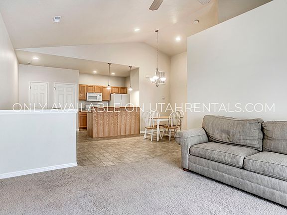 2nd image of 1132 Canyon Meadow Dr APT 4