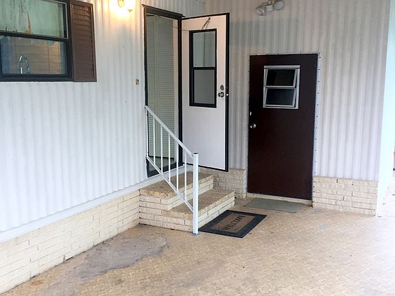 5th image of 36 S Meadow Dr