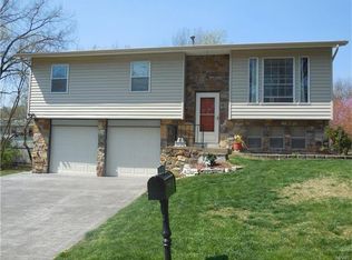 4621 Charter Dr, Arnold, MO 63010