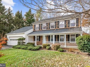 7598 Seabrook Ln, Springfield, VA 22153