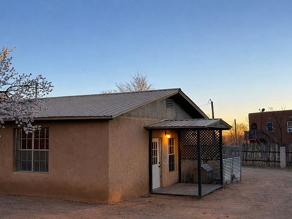 2nd image of 947 Acequia De Las Joyas #B