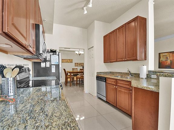 3rd image of 3001 NE 185th St APT 207
