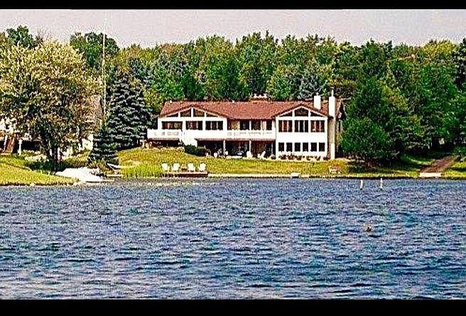 1st image of 10400 Hills Lane Dr