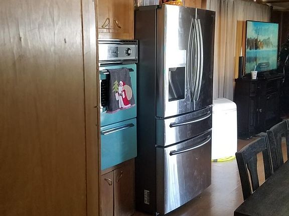 3rd image of 15251 Village Dr
