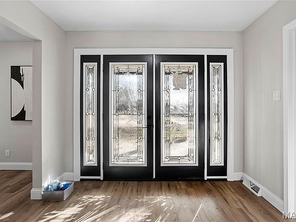 5th image of 295 Ridge Trail Dr