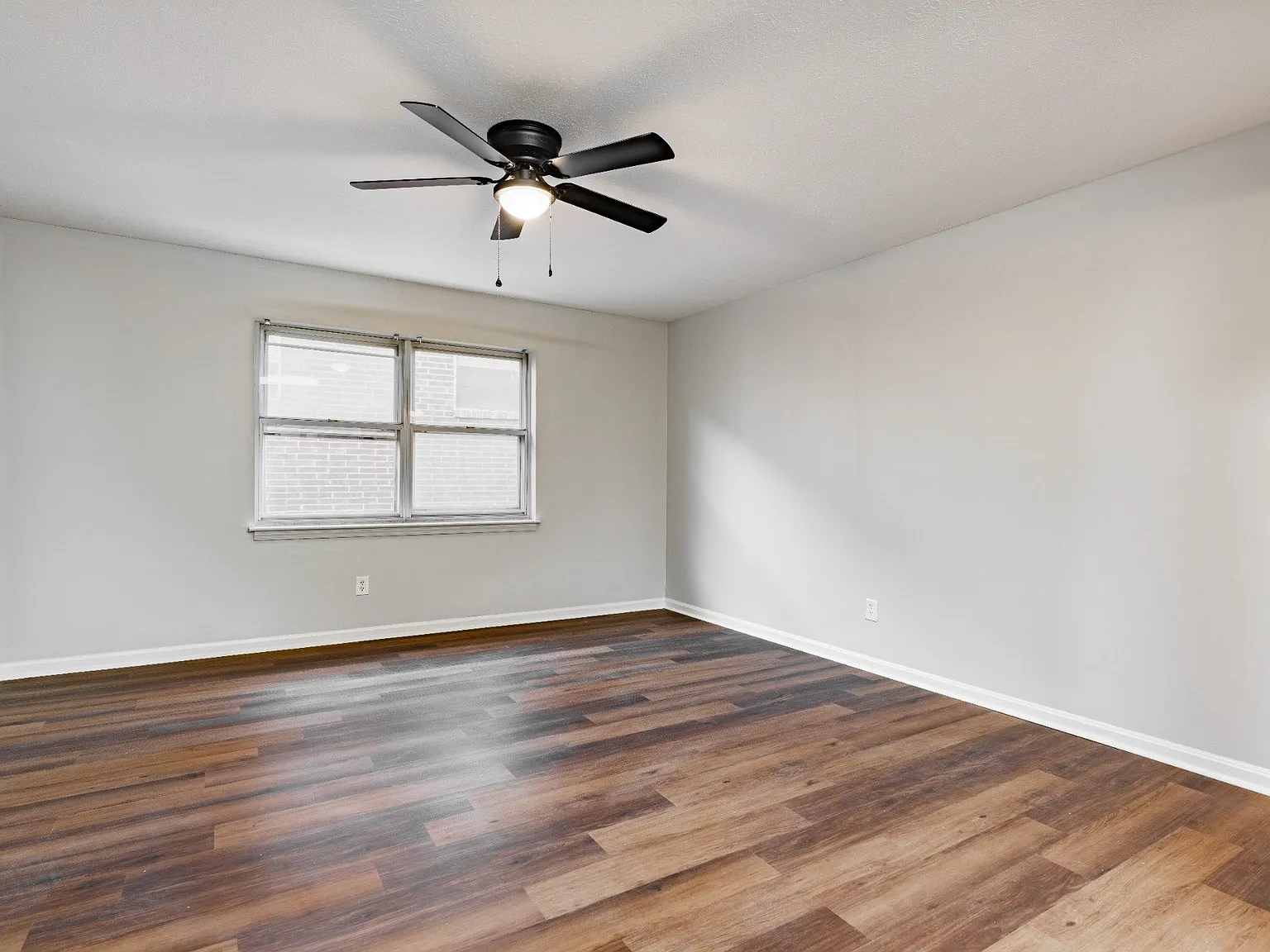Lucia Apartments — Photo 3