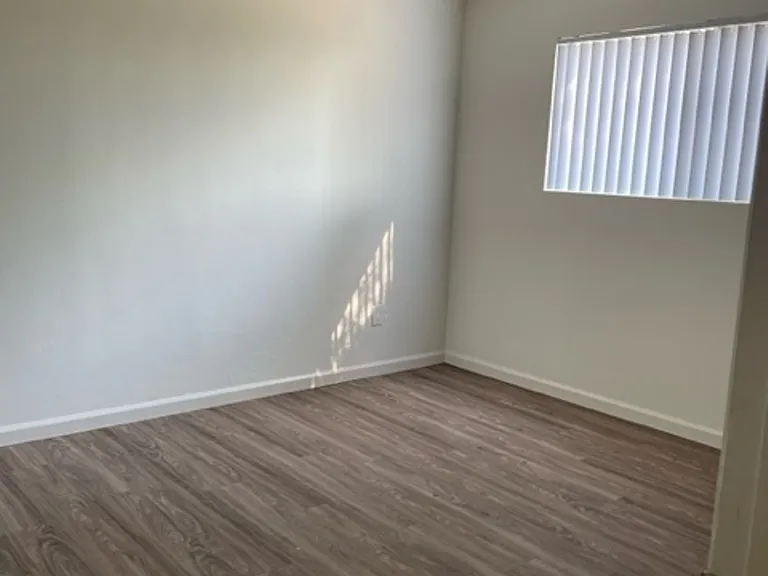 102 - Vista Bonita Apts. — Photo 8