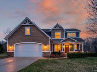 1215 Riverside St, Milford, MI 48381