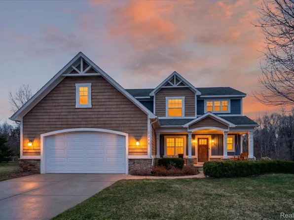 1215 Riverside St, Milford, MI 48381