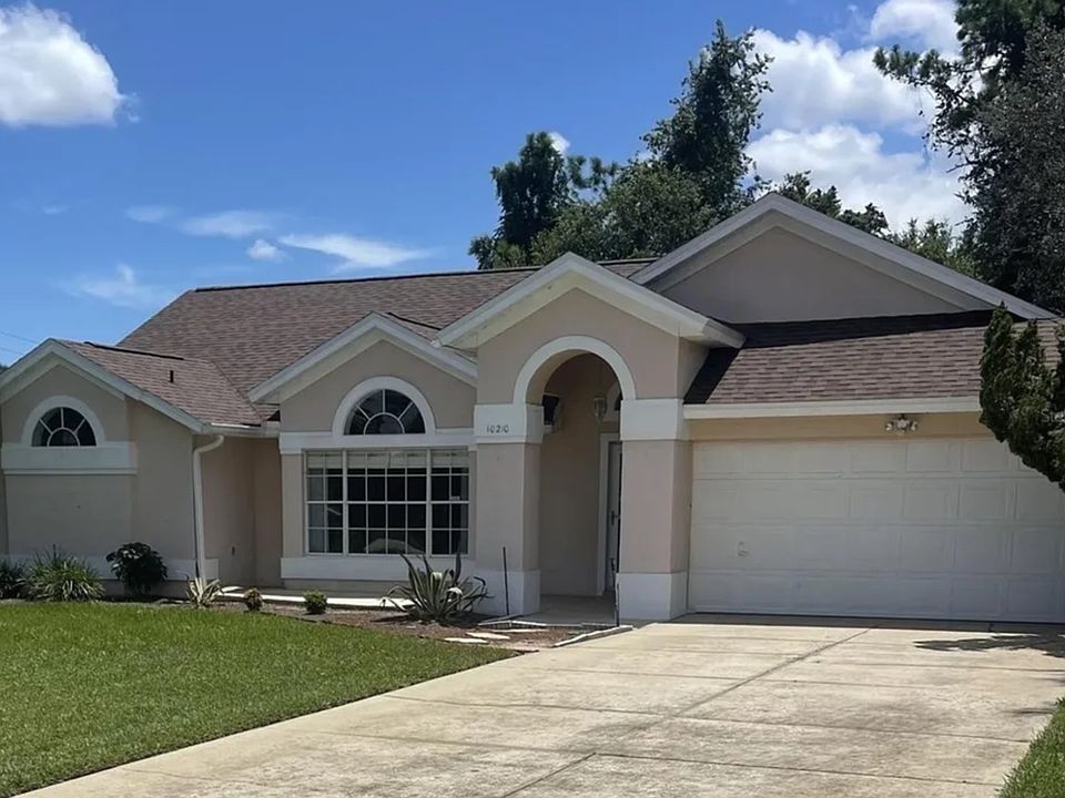 1st image of 10210 Silver Bluff Dr