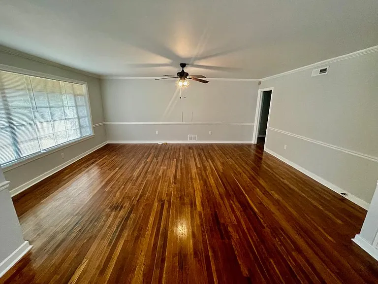 201 Jewel Dr — Photo 4