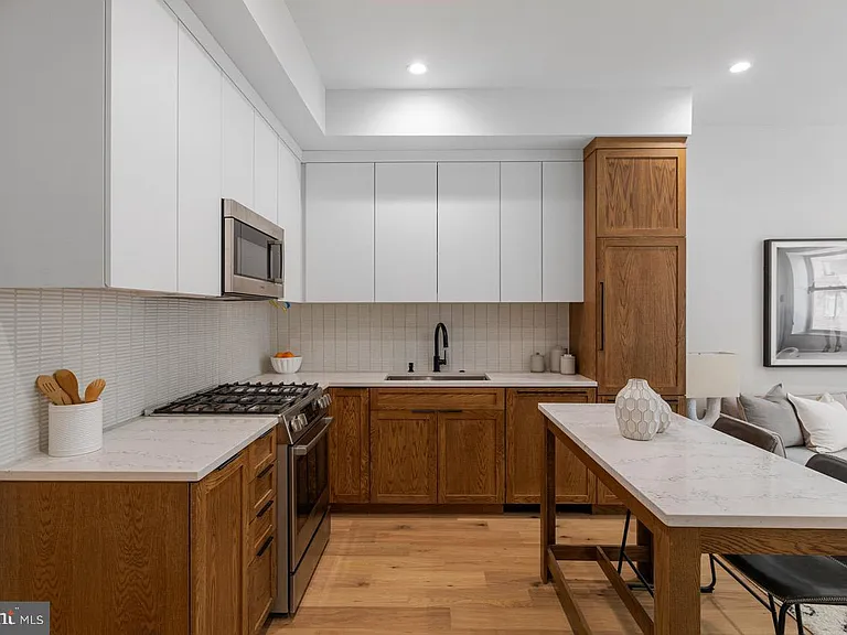 2525 Pennsylvania Ave NW #303 — Photo 16
