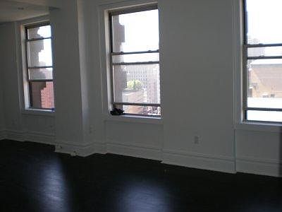2nd image of 31 Union Sq W APT 13AA
