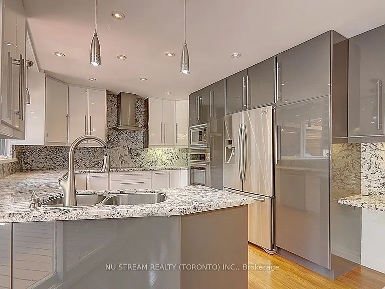 47 Hemingway Cres — Photo 4