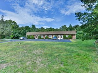 1 Walker Rd, Quinebaug, CT 06262
