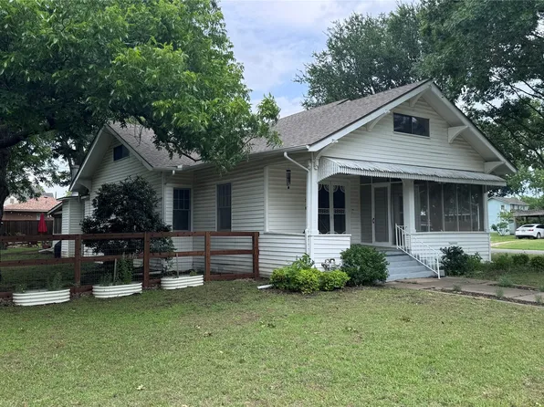 573 S Preston Ave, Van Alstyne, TX 75495