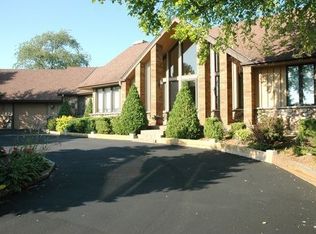 25747 N Stoney Kirk Ct, Hawthorn Woods, IL 60047