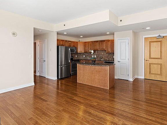 5th image of 901 N Penn St Unit P807
