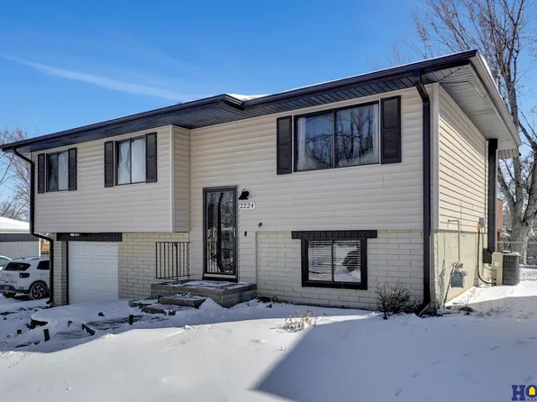 2224 NW 50th St, Lincoln, NE 68524