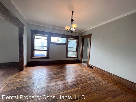 4th image of 912 Virginia St SE #2