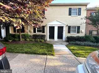 11109 Little Brook Ln, Fairfax, VA 22030
