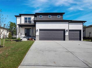 18550 W 195th St W, Spring Hill, KS 66083