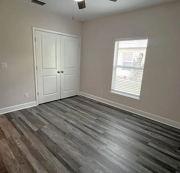 349 SW Dagget Ave — Photo 10