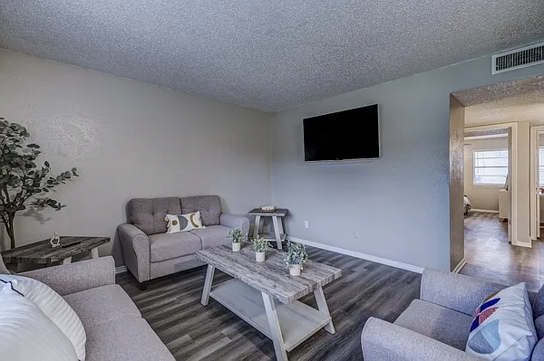 The Mirabel Apartments — Photo 7