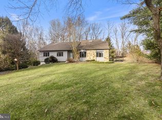 33 Bridleshire Rd, Newark, DE 19711