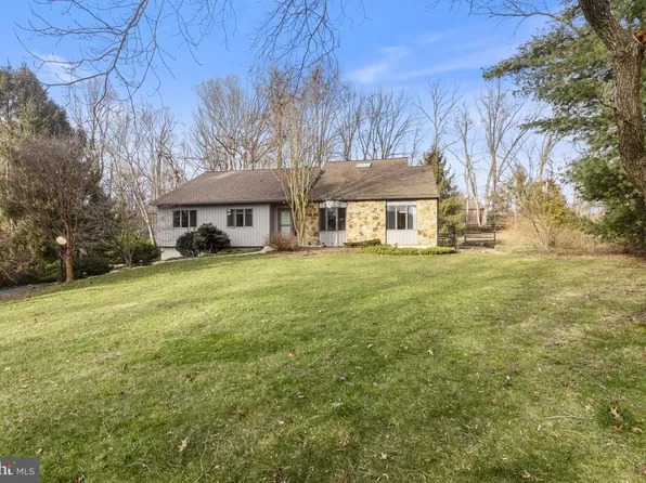 33 Bridleshire Rd, Newark, DE 19711