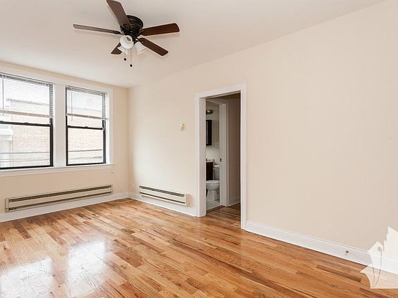 2nd image of 818 W Diversey Pkwy #2