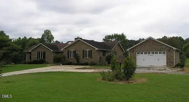 7925 Ragan Rd — Photo 1