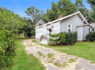 37 Lonsdale St, Seneca, SC 29678