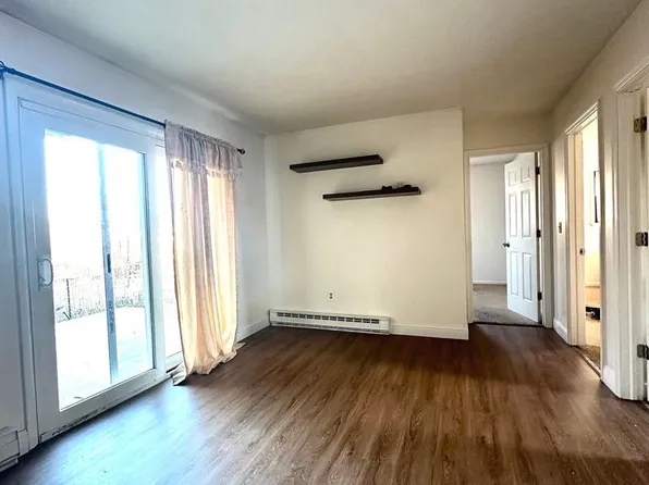 151 W Granada Ave, Hershey, PA 17033