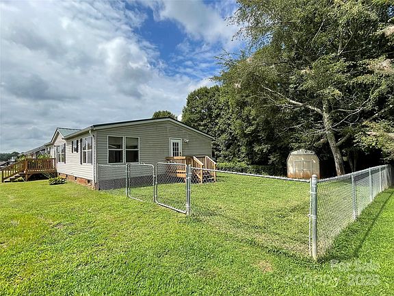 5th image of 177 Titanium Dr