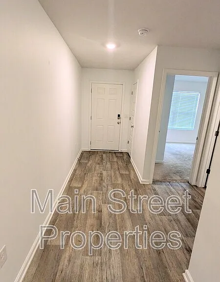 10557 Queens Gate Cir — Photo 4