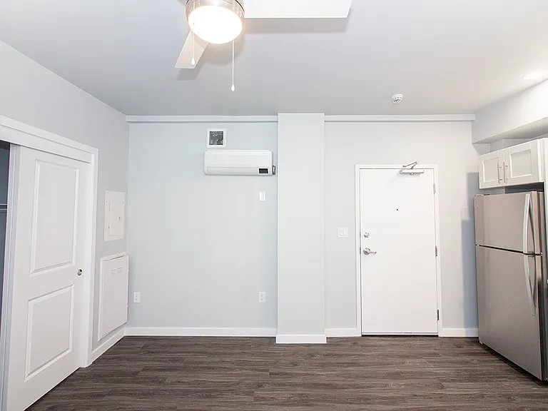753 Wolseley Ave #105 — Photo 22