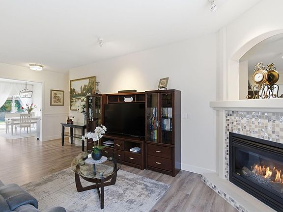 2nd image of 6153 Garside Rd