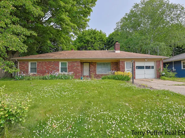 3904 Canterbury Ave, Kalamazoo, MI 49006