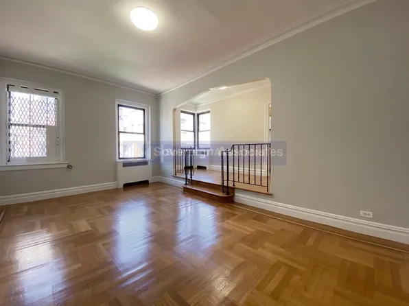 567 Ft Washington Avenue image 3 of 8