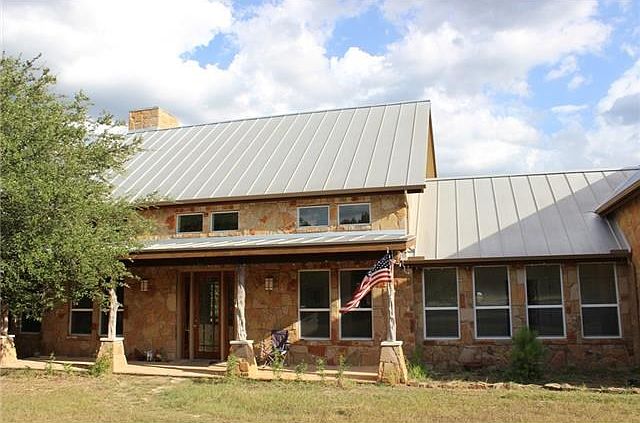 Gorgeous custom home 3/2 plus office/study