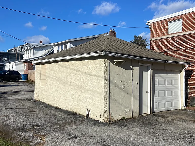 1705 W Market St #1 — Photo 15