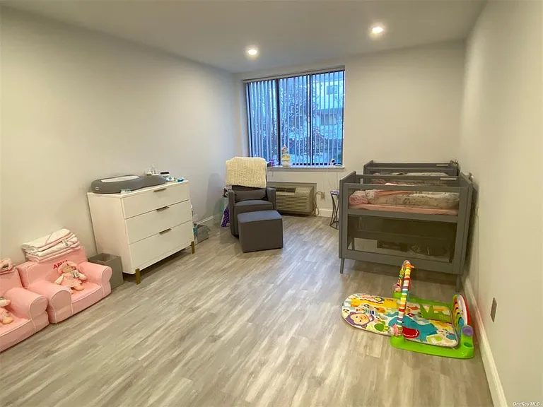 10 Canterbury Rd #2D — Photo 9