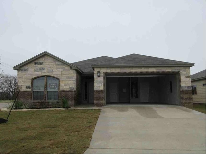 1st image of 627 Parkfield Ln