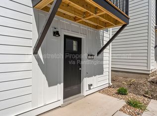 176 Canal Cottage Aly, Saint Charles, MO 63301