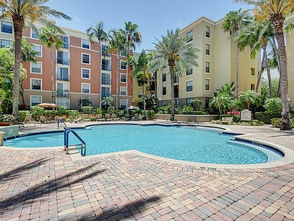 2nd image of 720 S Sapodilla Avenue #309