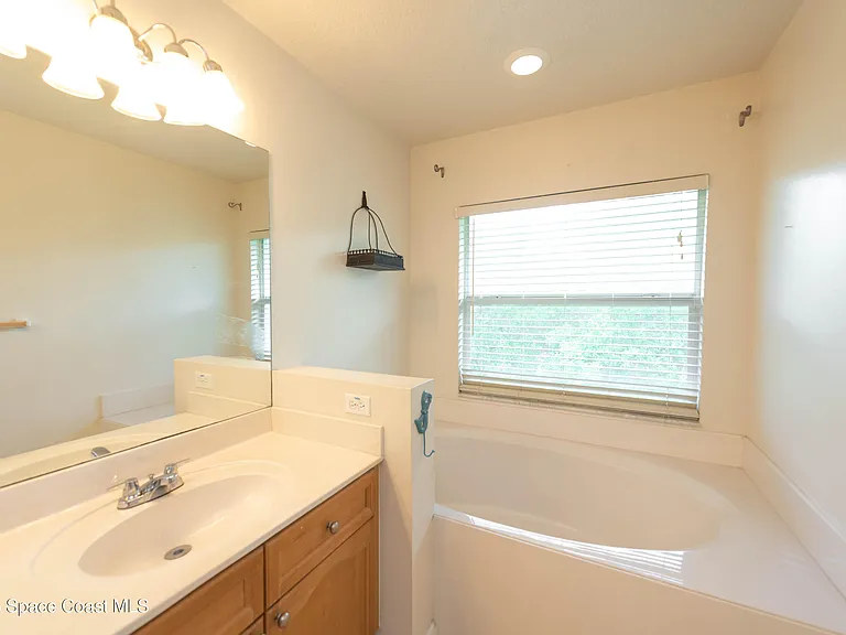 180 Portside Ave #201 — Photo 19
