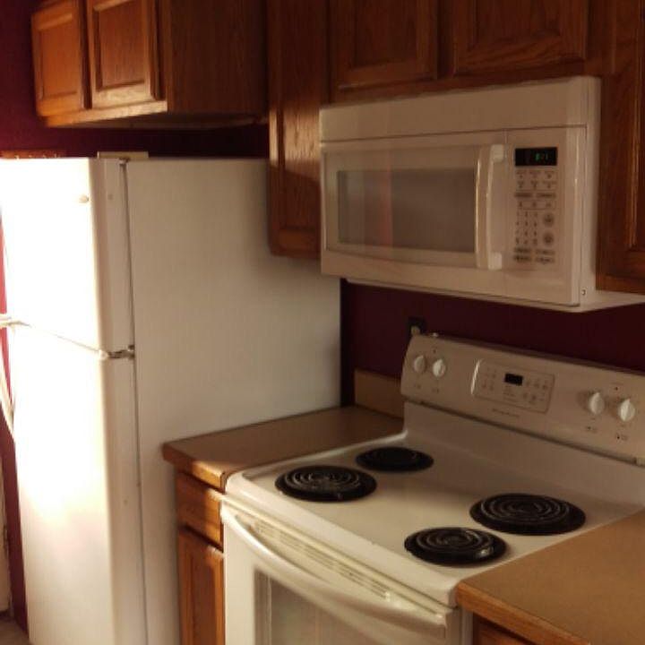 2nd image of 371 Hoven St APT B