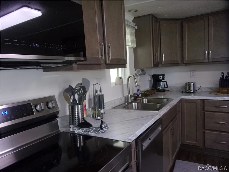 8825 W Arber Ct — Photo 7