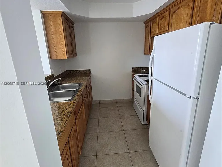 2647 NW 25th Ave #511 — Photo 14